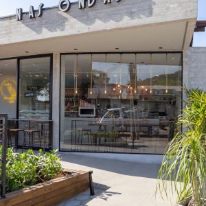 NAS ONDAS CAFÉ GAROPABA